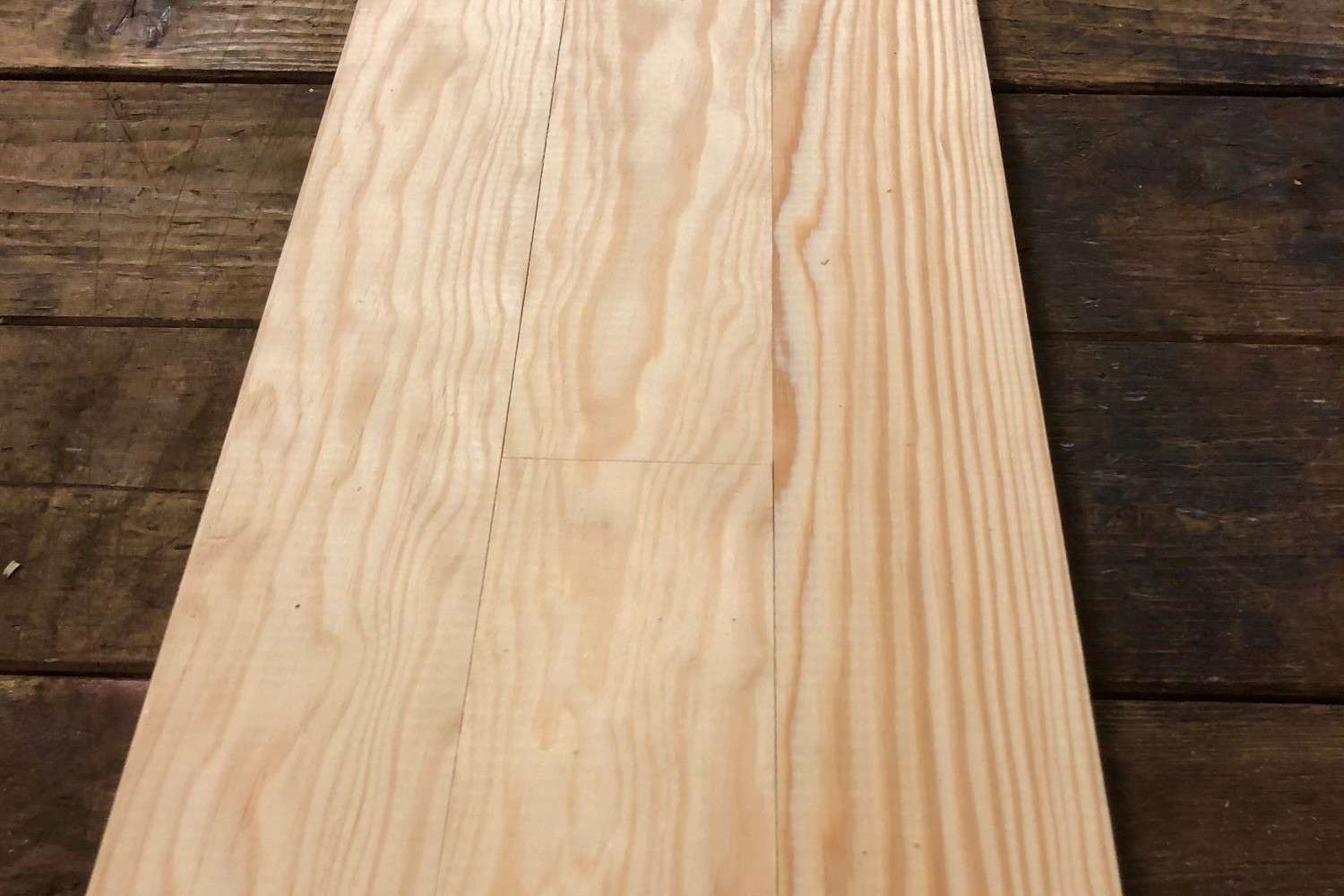 Woodline Seekiefer Exclusiv gehobelt glattkant unbehandelt 2,2 x 8 x 200 (Langstab)